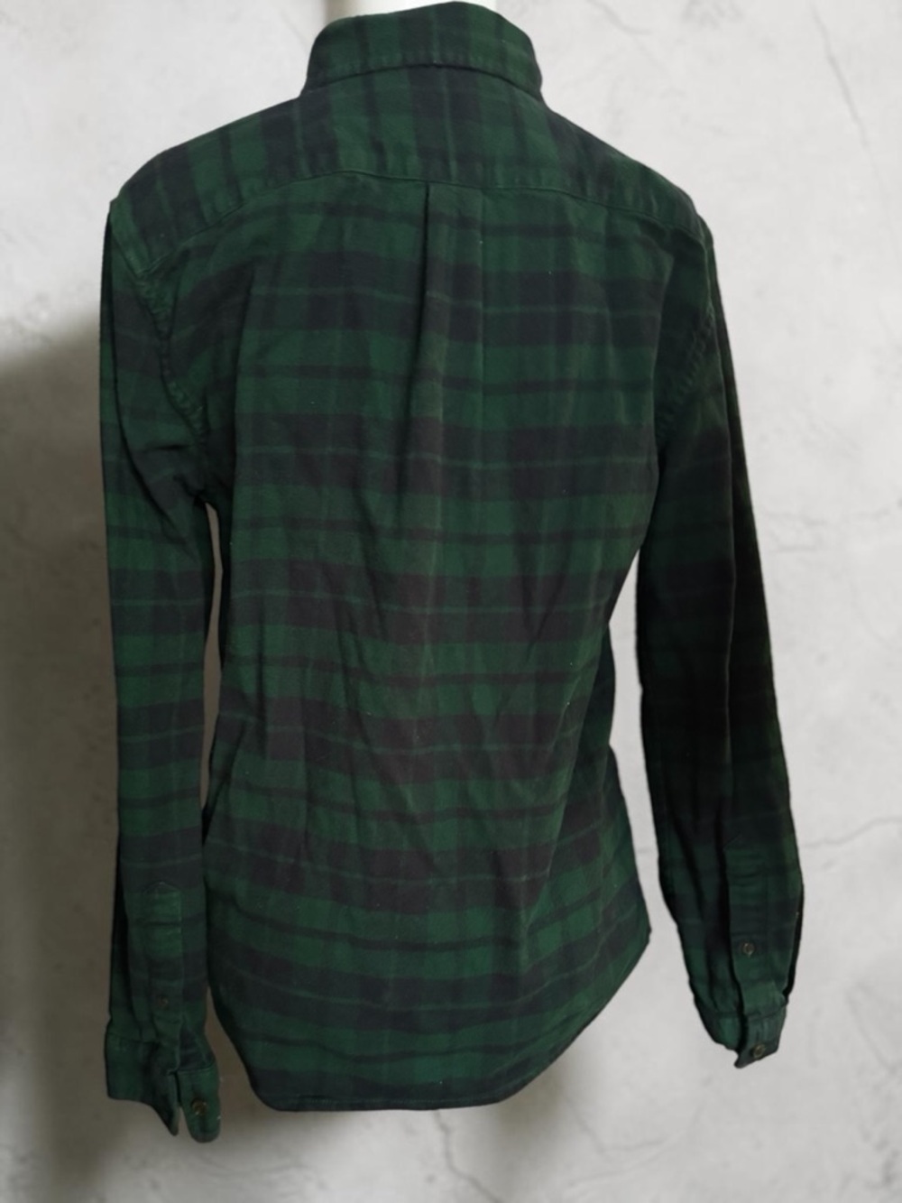 Kid’s Green/Blue Plaid Button-Down Shirt- Size Large - Picture 4 of 7